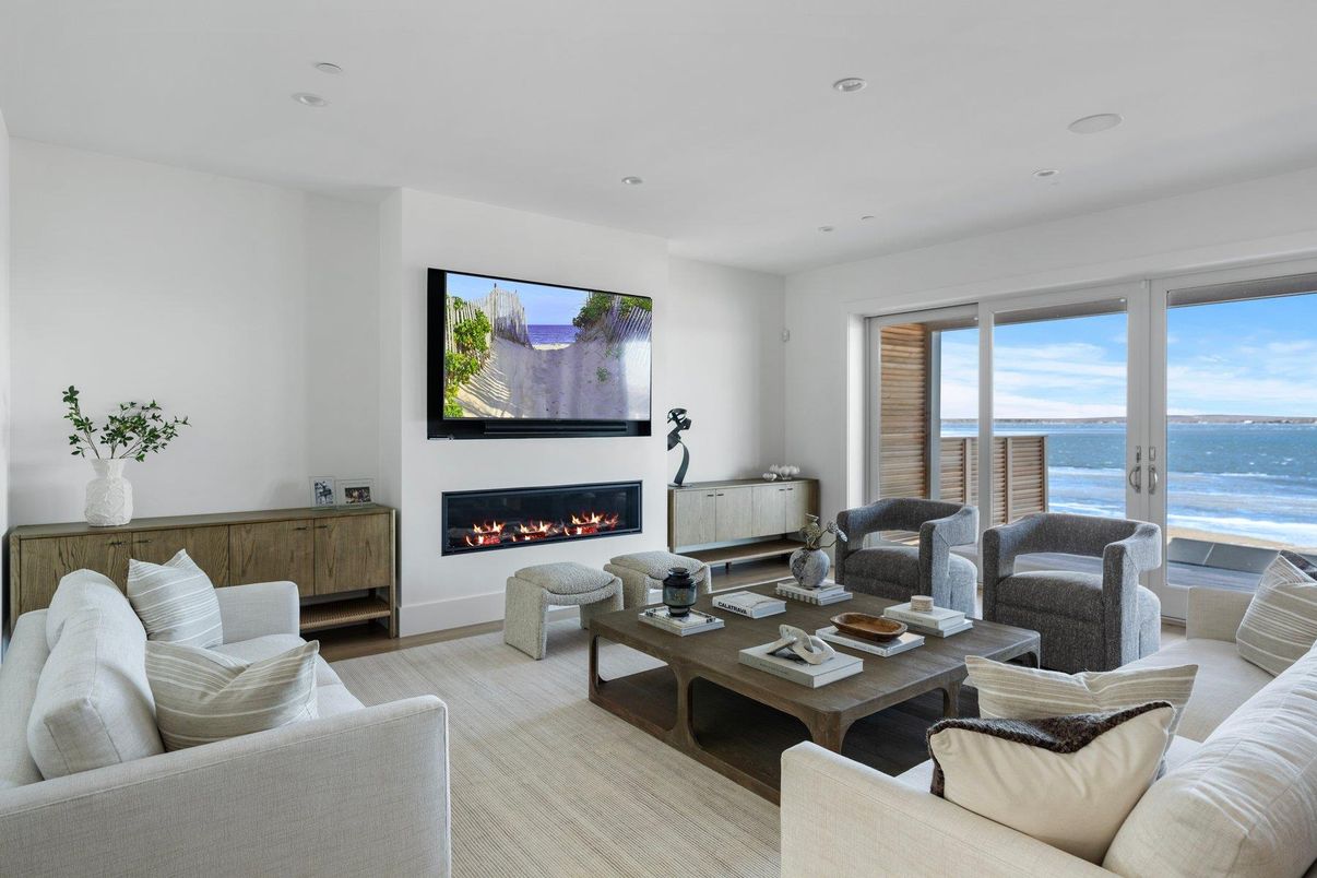 Fireplace, Interior, Living room, Recessed Lighting, Water