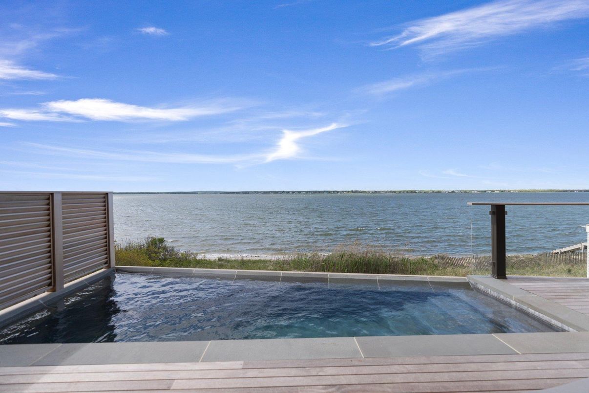 Exterior, Pool, Water