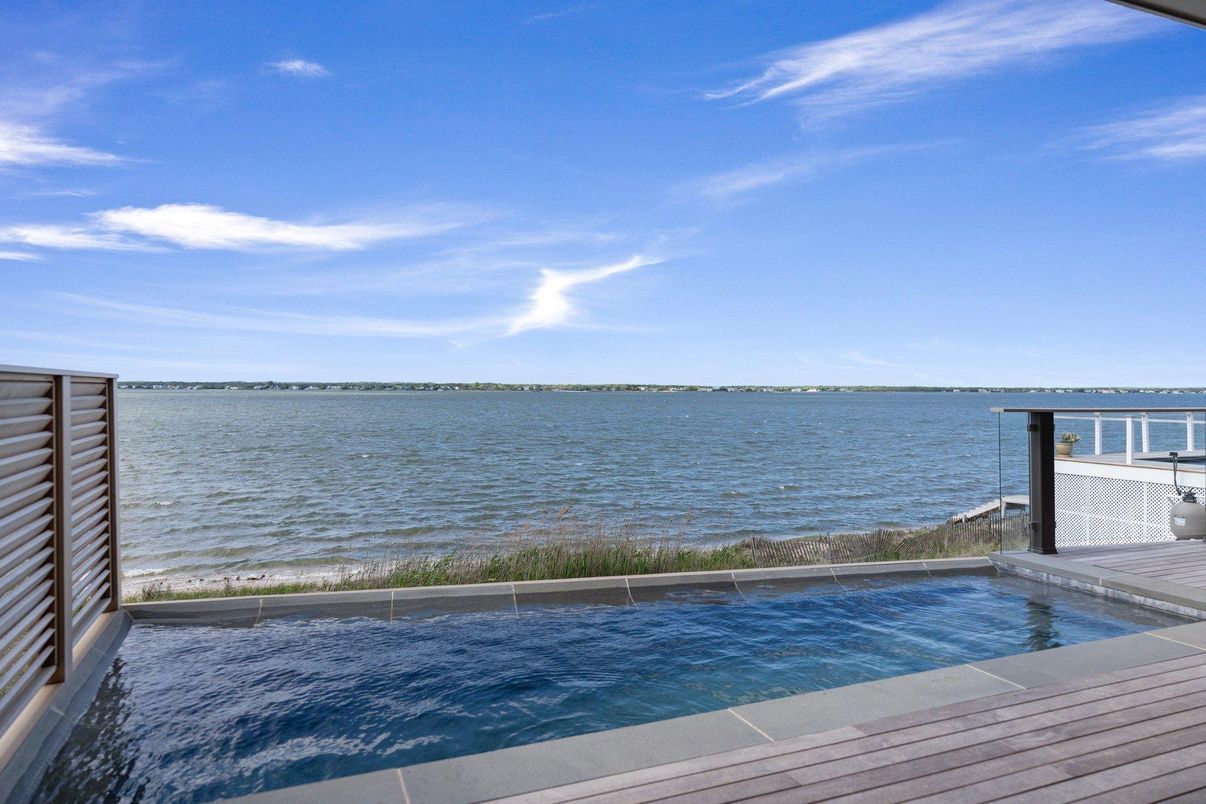 Exterior, Pool, Water