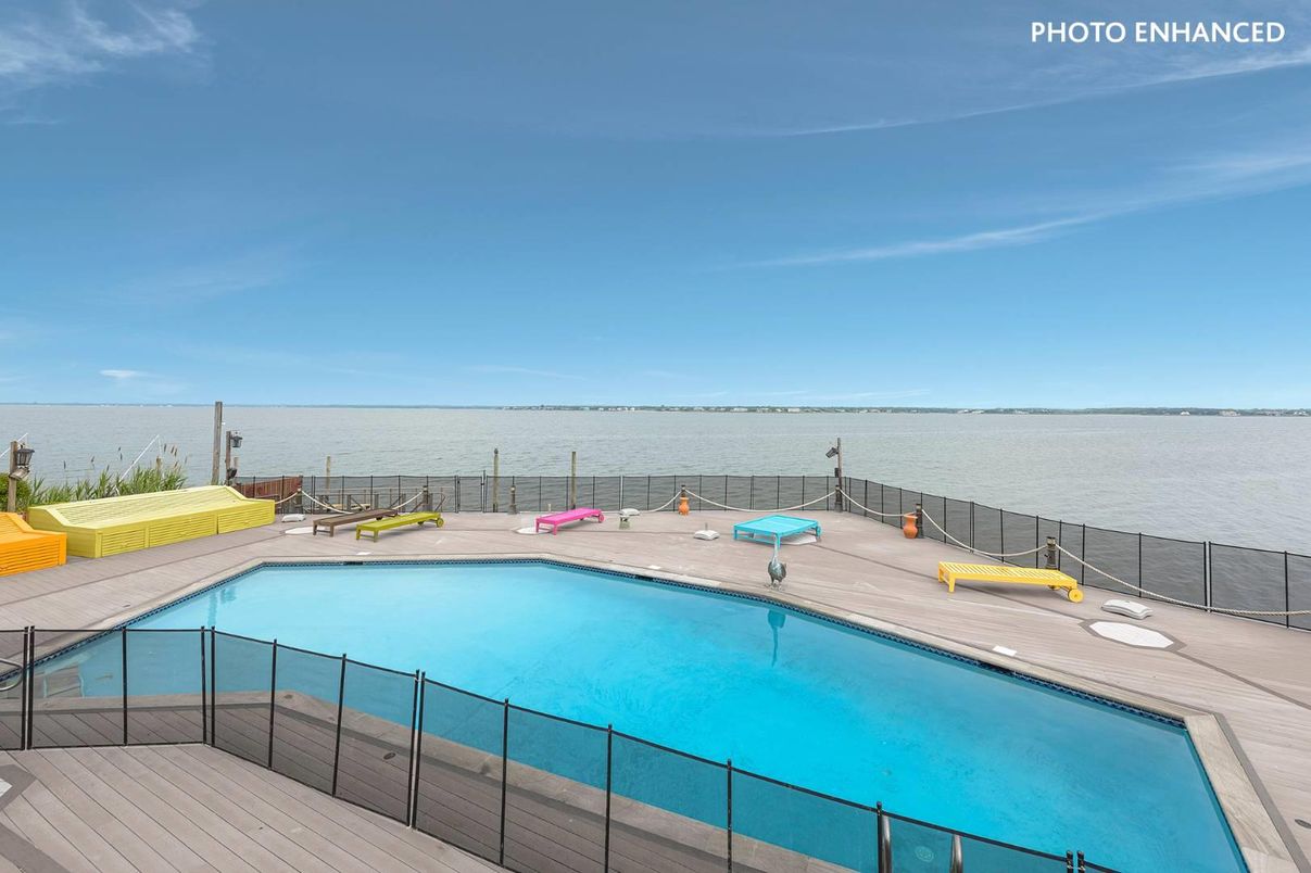 Exterior, Playground, Pool, Water