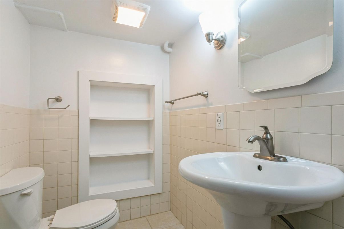 Bathroom, Interior