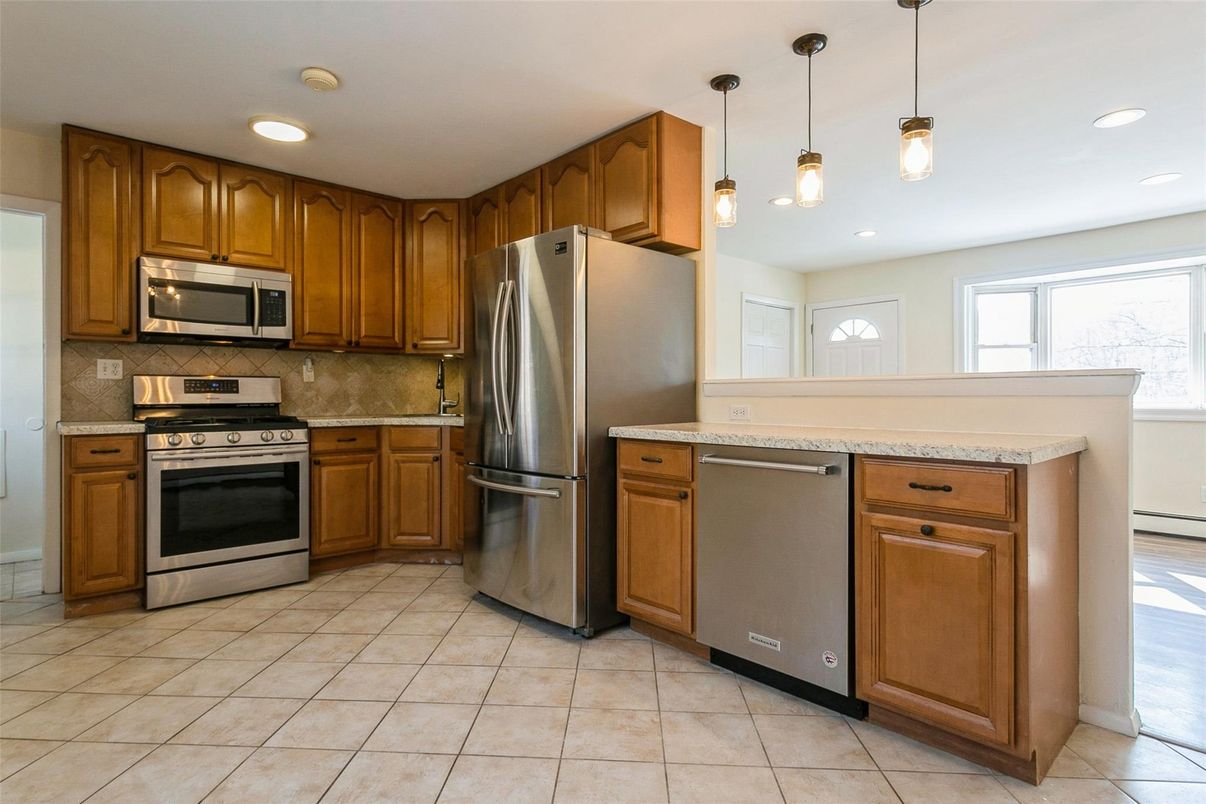 Interior, Kitchen, Pendant Lights, Recessed Lighting, Stainless Steel Appliances