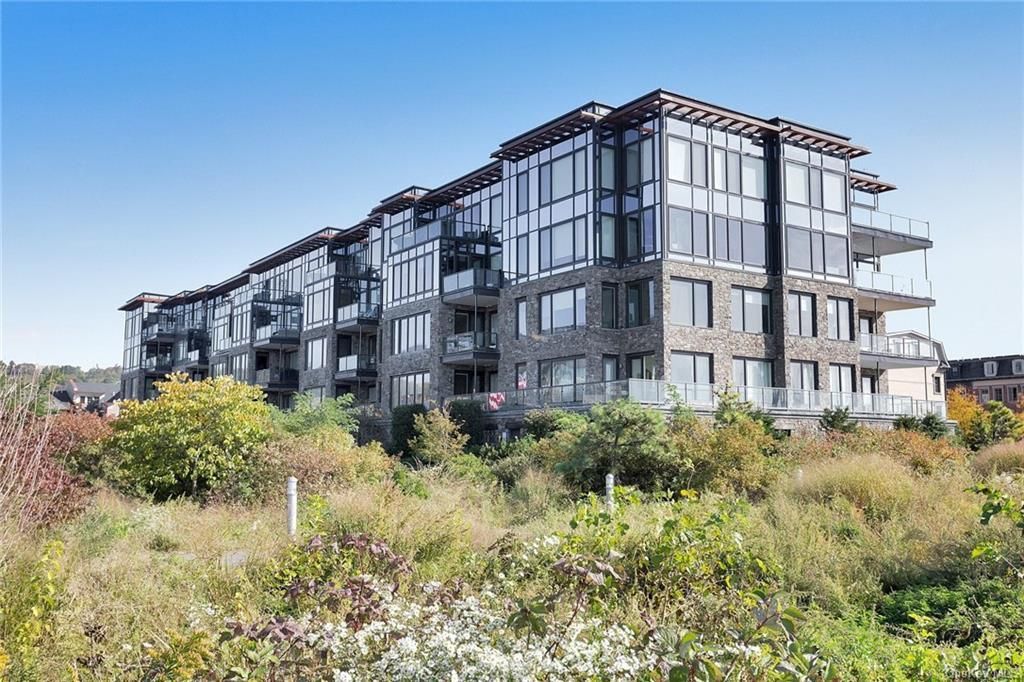 Exterior, Facade, Condo Building