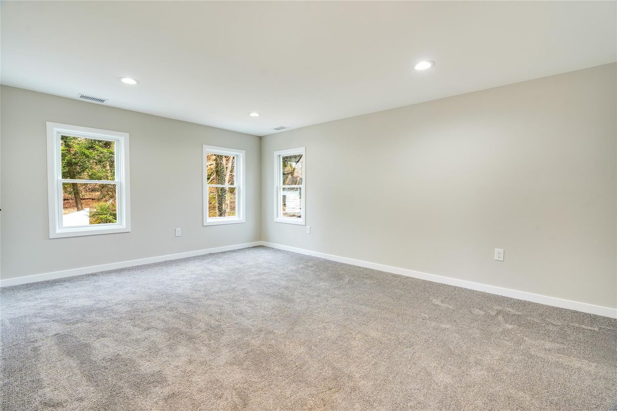 Empty room, Interior, Recessed Lighting