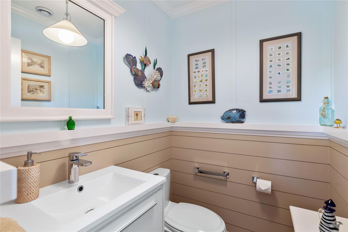 Bathroom, Interior, Pendant Lights