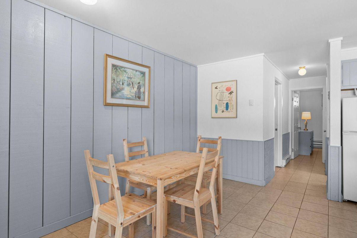 Dining room, Interior