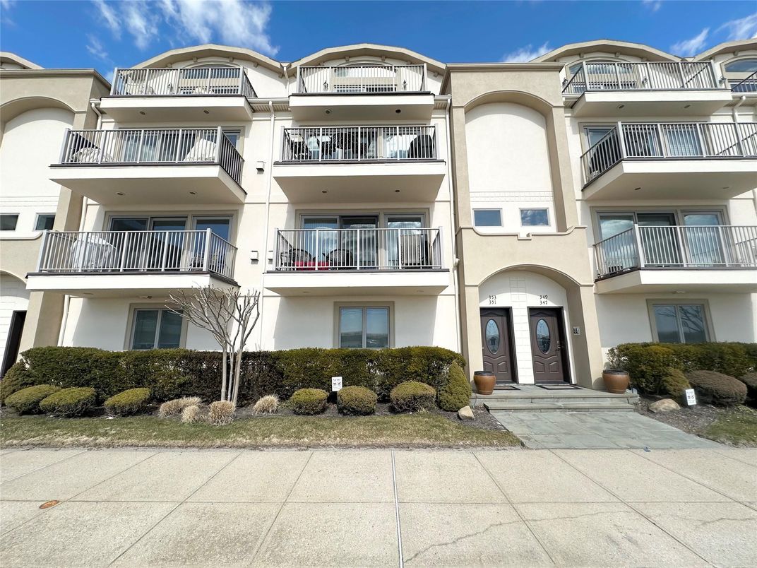 Exterior, Facade, Condo Building