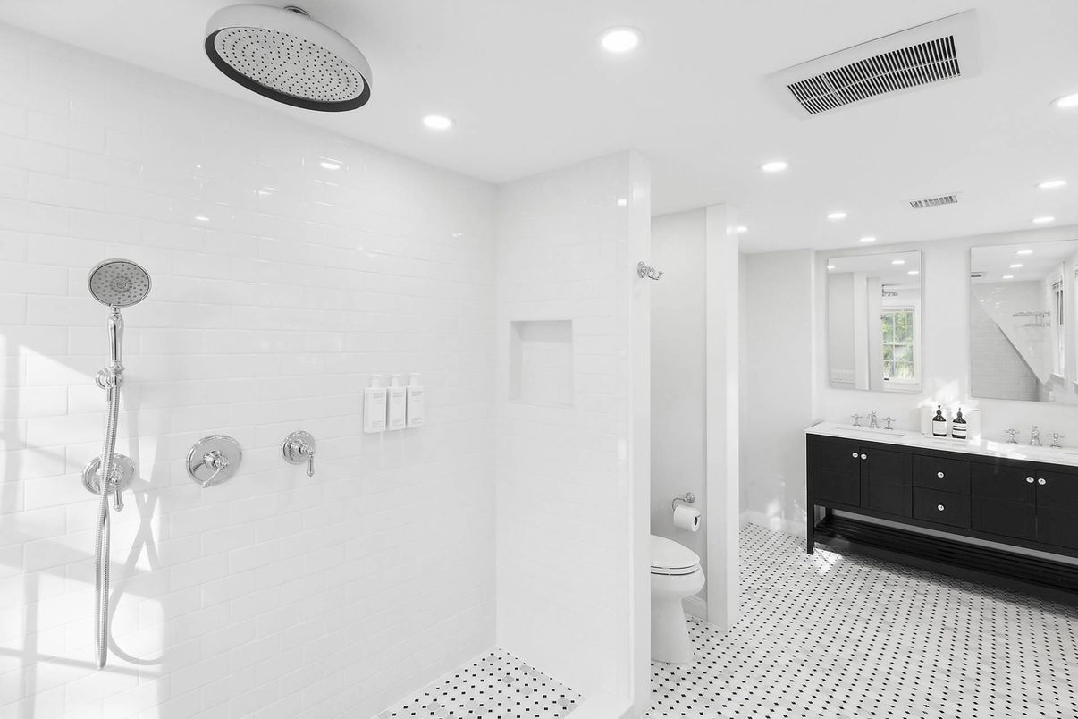 Bathroom, Interior, Recessed Lighting