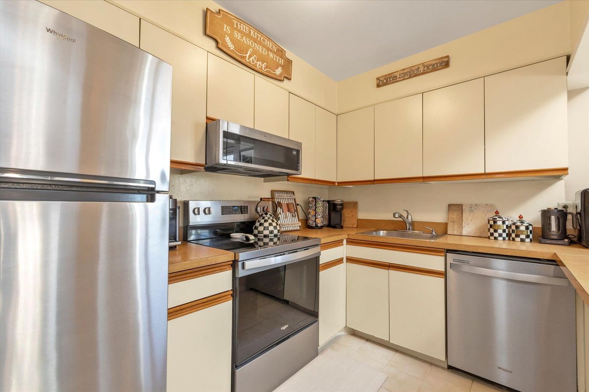 Interior, Kitchen, Stainless Steel Appliances