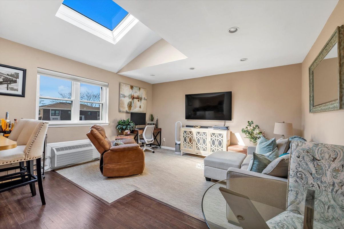 Home Office, Interior, Living room, Recessed Lighting, Wood Texture Flooring