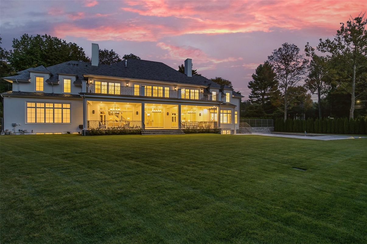 Backyard, Exterior, Facade, French Provincial