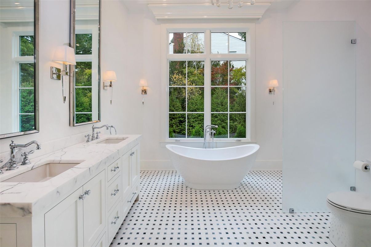 Bathroom, Dual Sink Vanities, Free Standing Baths, Interior