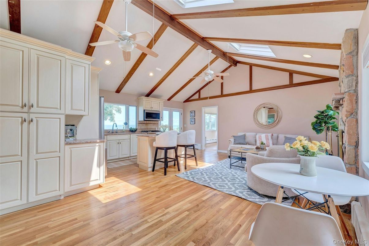 Interior, Kitchen, Living room, Recessed Lighting, Wooden Beams, Wood Texture Flooring
