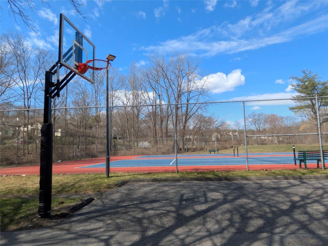 Exterior, Tennis Courts