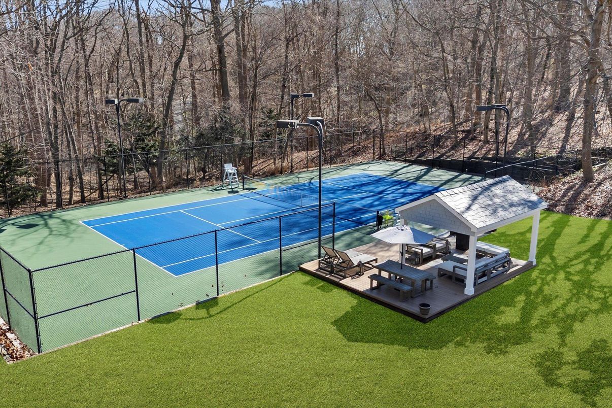 Exterior, Tennis Courts