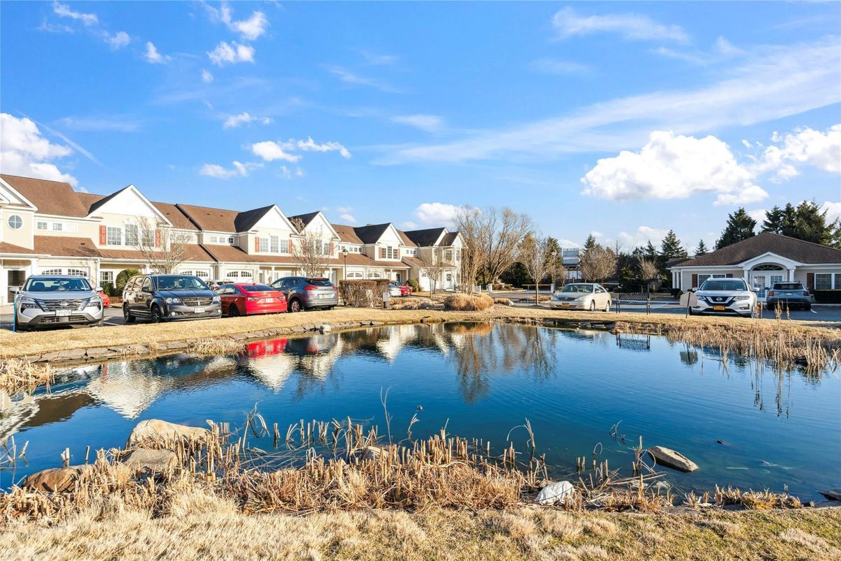Exterior, Lake