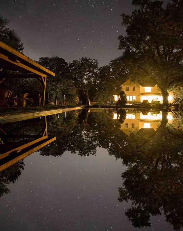Exterior, Lake
