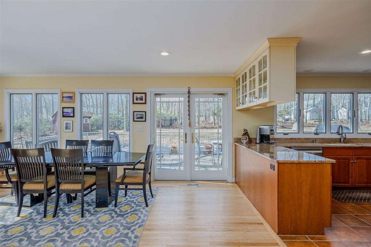 Dining room, Interior, Kitchen, Recessed Lighting, Wood Texture Flooring