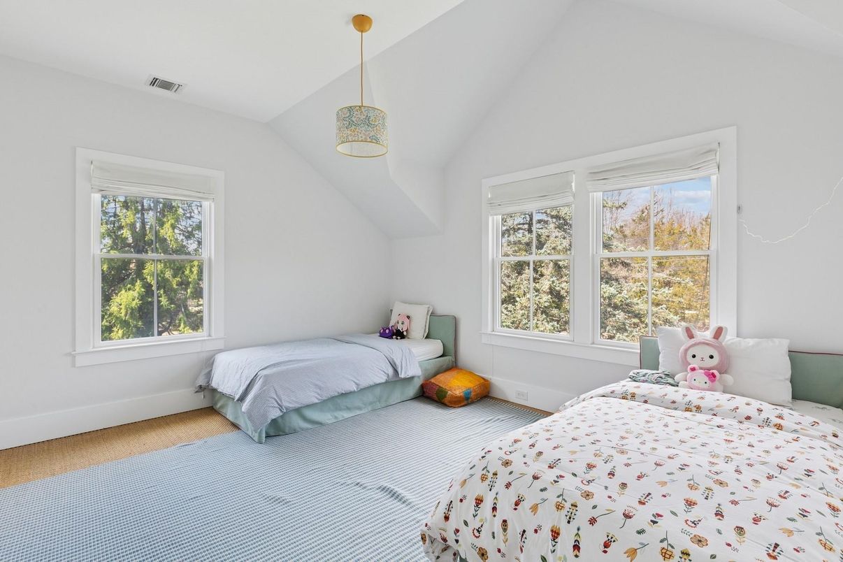 Bedroom, Interior, Pendant Lights