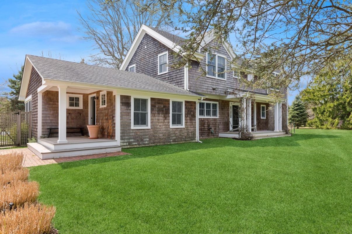 Exterior, Facade, Brick Facade, Cape Cod