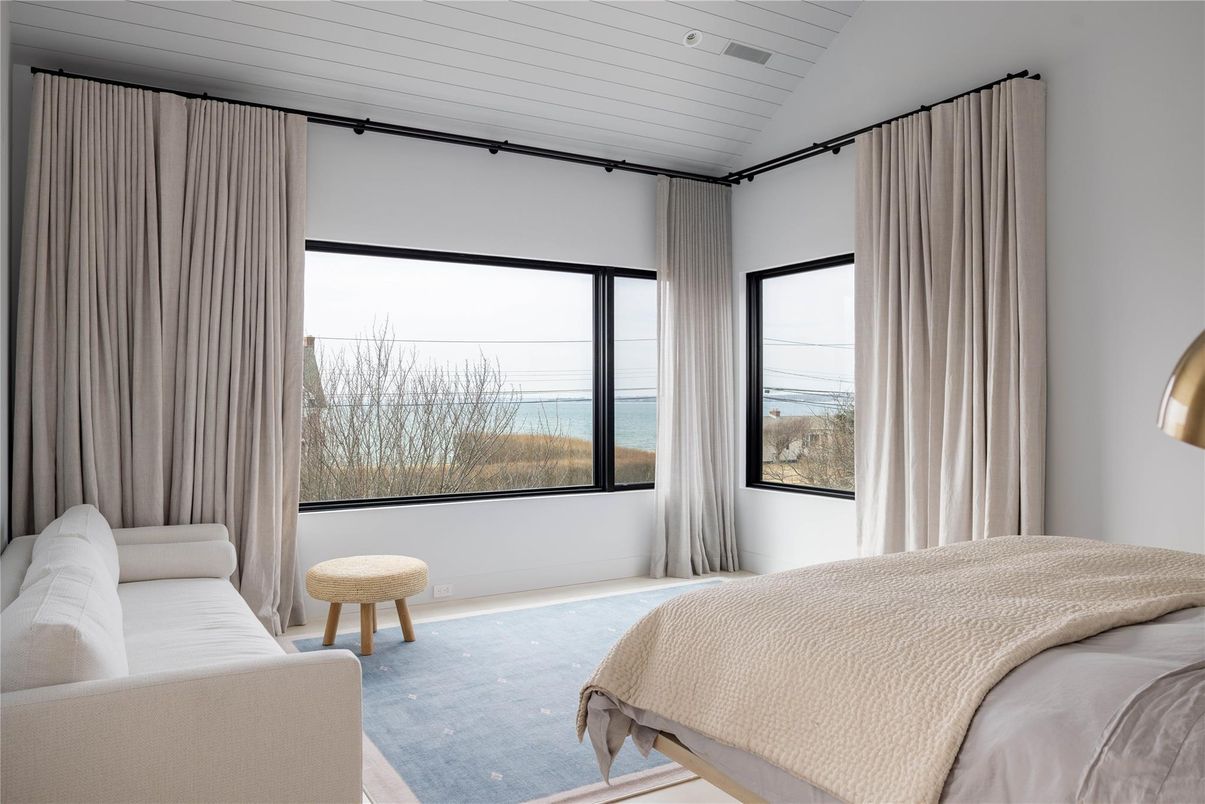 Bedroom, Interior, Water