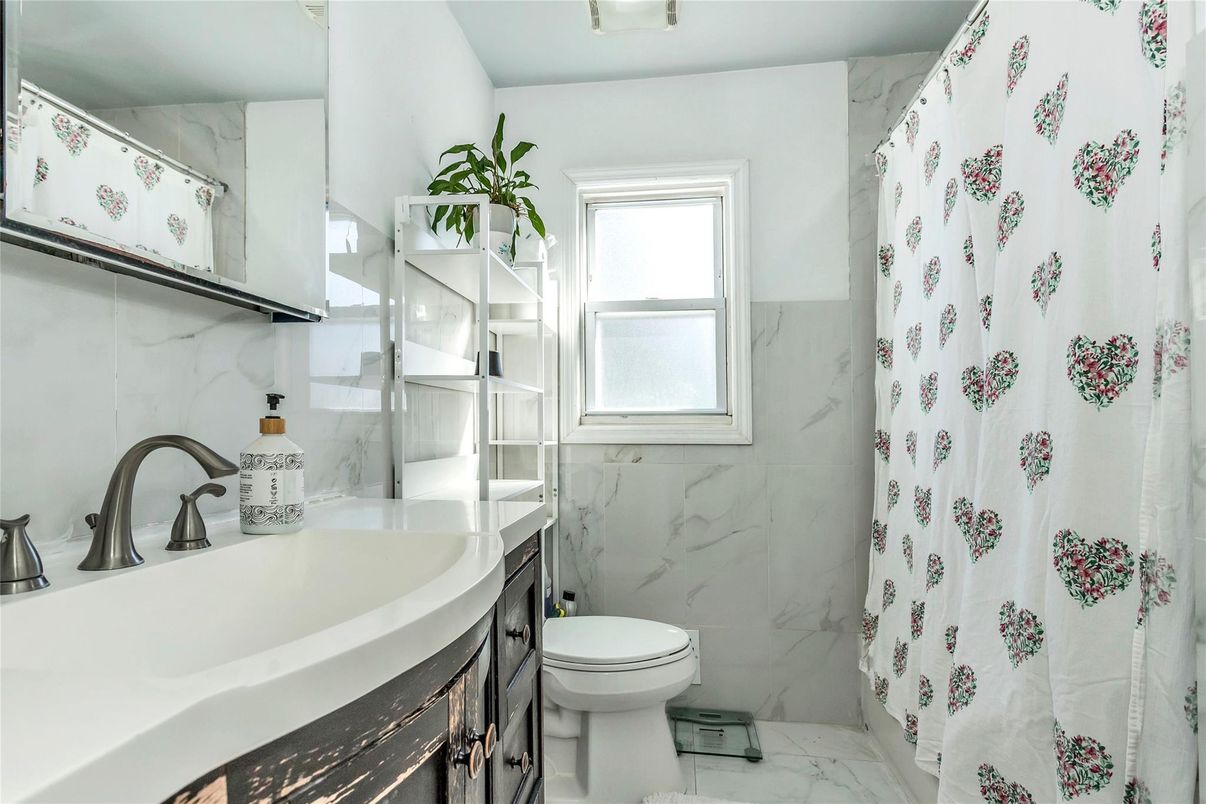 Bathroom, Interior, Marble, Marble Walls