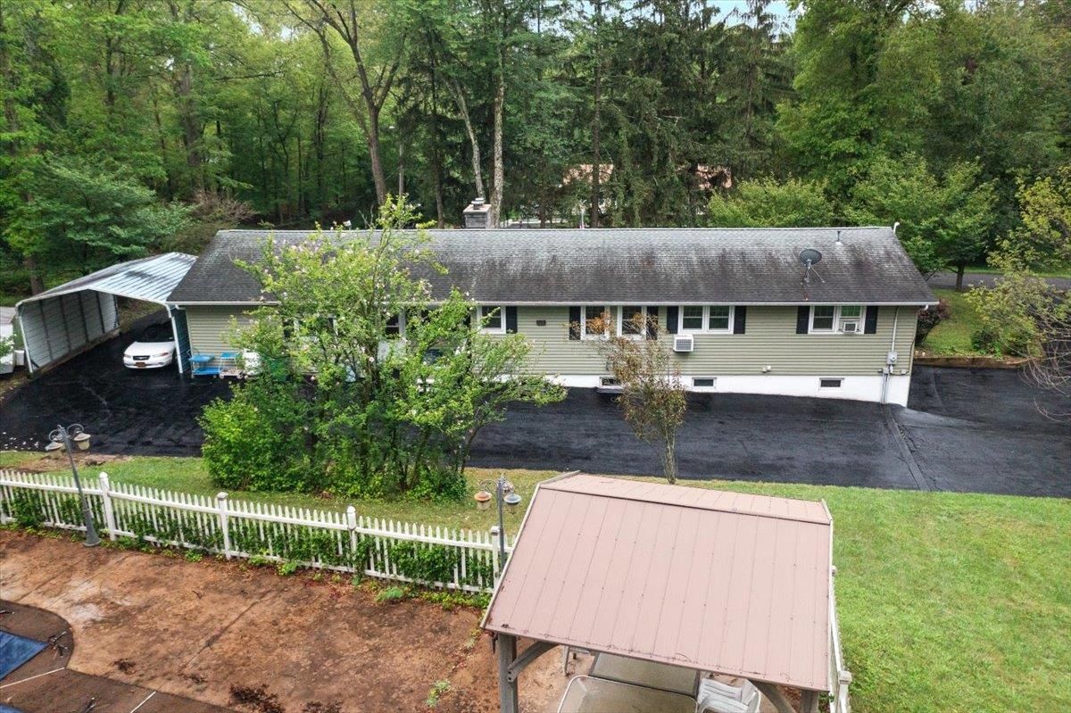 Exterior, Drone