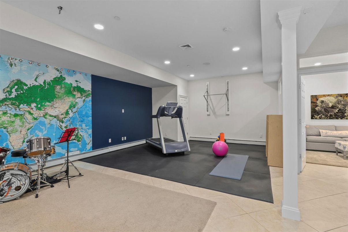 Fitness Equipment, Interior, Recessed Lighting