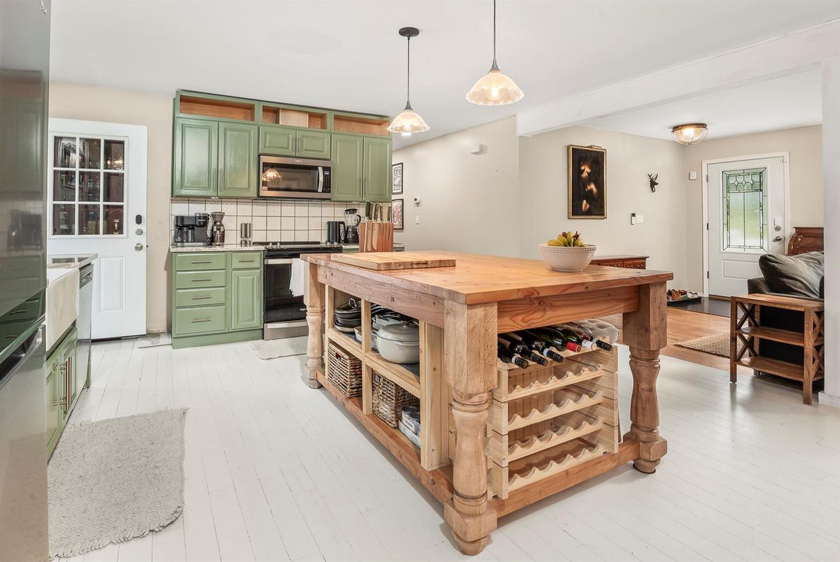 Interior, Kitchen, Pendant Lights, Wood Texture Flooring