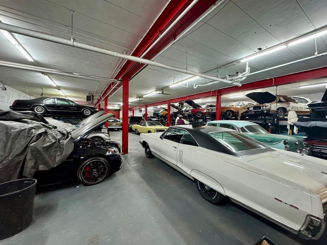 Garage, Interior