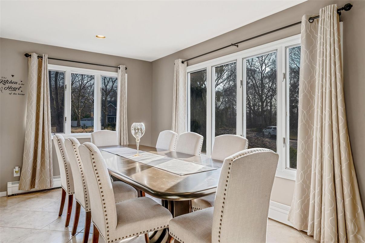 Dining room, Interior, Recessed Lighting