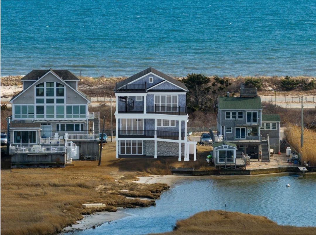 Exterior, Lake