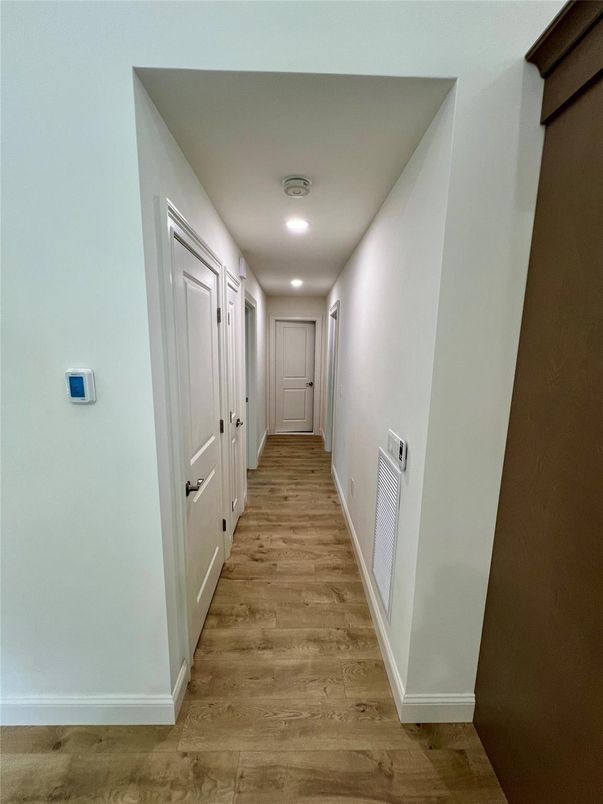 Interior, Recessed Lighting, Wood Texture Flooring