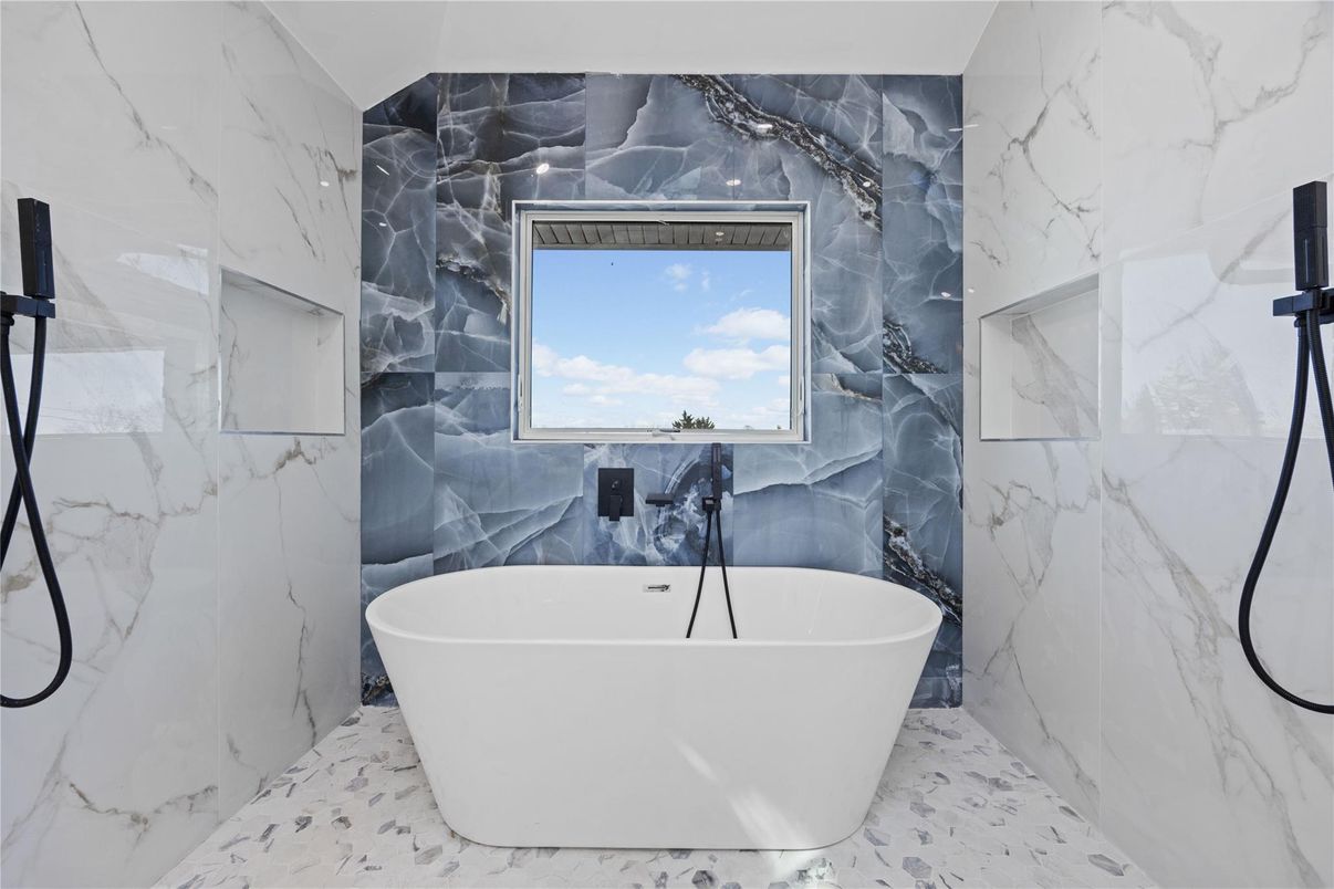 Bathroom, Free Standing Baths, Interior, Marble, Marble Walls