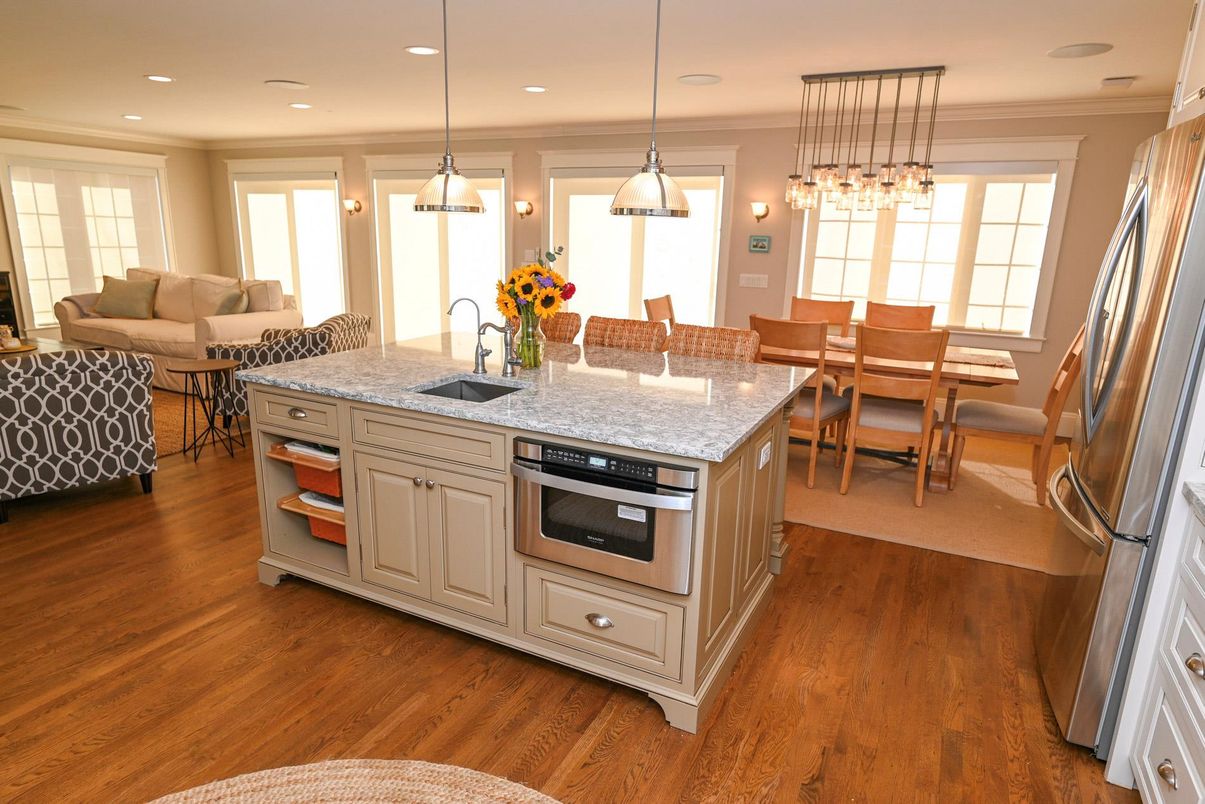 Dining room, Interior, Kitchen, Living room, Pendant Lights, Recessed Lighting, Stainless Steel Appliances, Wood Texture Flooring