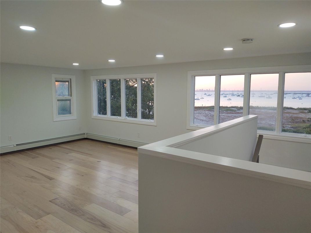 Empty room, Interior, Recessed Lighting, Water, Wood Texture Flooring