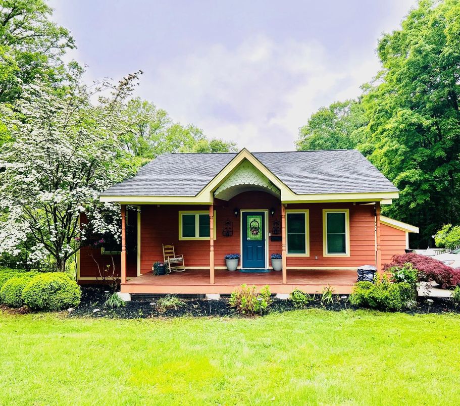 Backyard, Exterior, Facade, Log Home