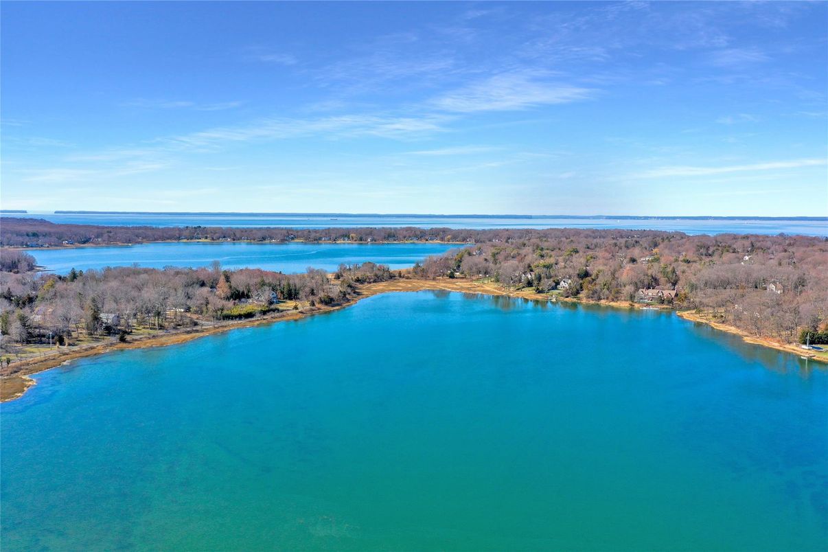 Exterior, Lake