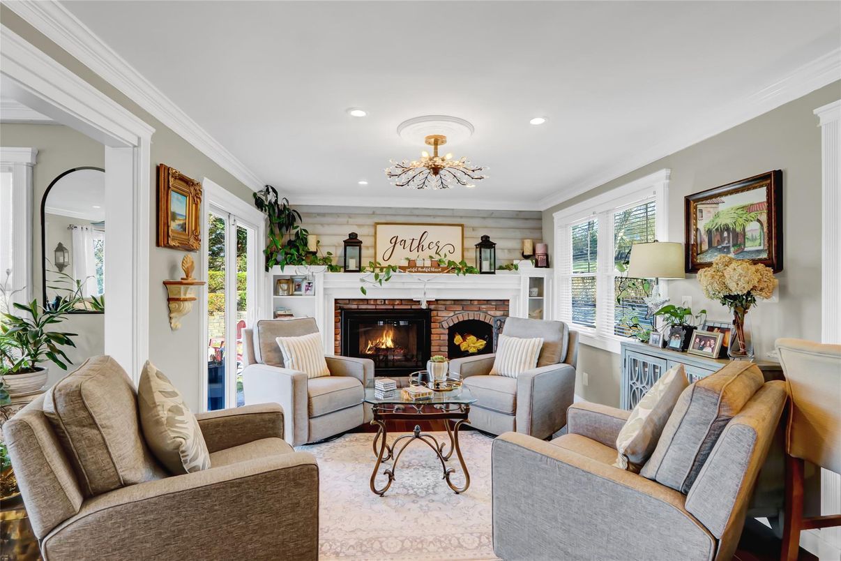 Fireplace, Interior, Living room, Recessed Lighting
