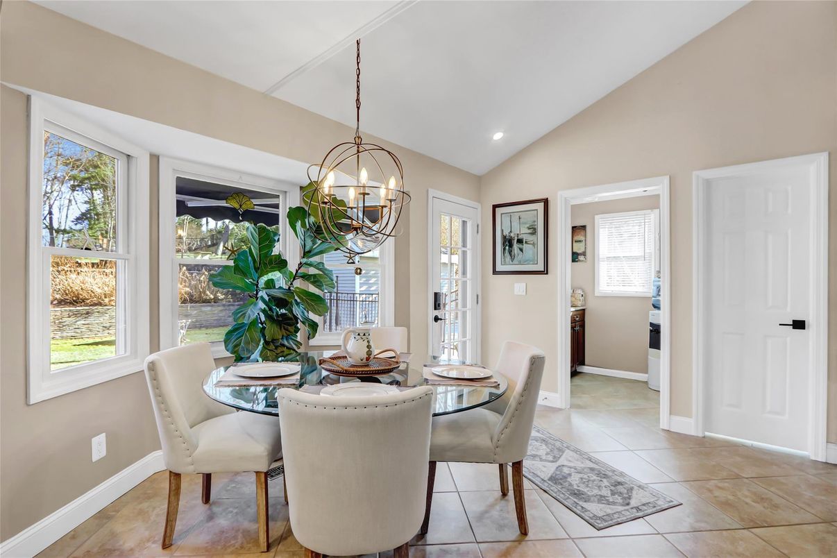 Chandelier, Dining room, Interior, Recessed Lighting
