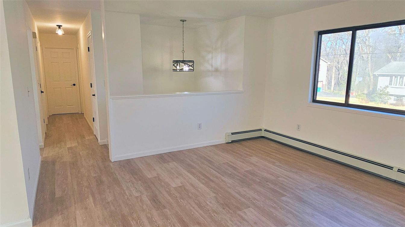 Empty room, Interior, Pendant Lights, Wood Texture Flooring