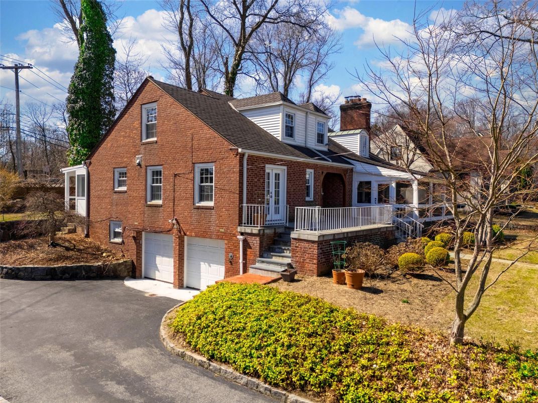 Attached, Exterior, Facade, Brick Facade, Cape Cod
