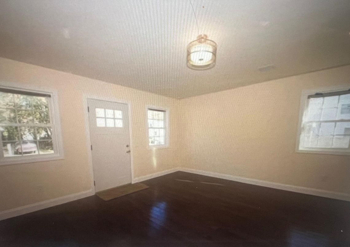Empty room, Interior, Pendant Lights, Wood Texture Flooring