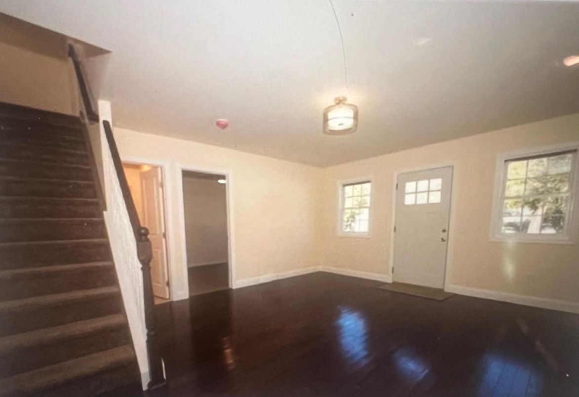 Empty room, Interior, Pendant Lights, Wood Texture Flooring