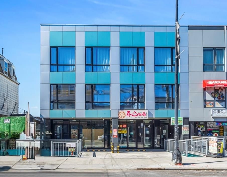 Exterior, Facade, Highrise