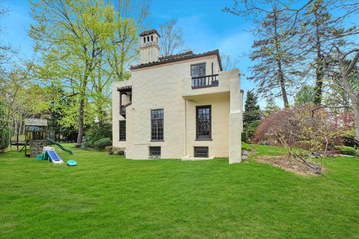 Backyard, Exterior, Playground