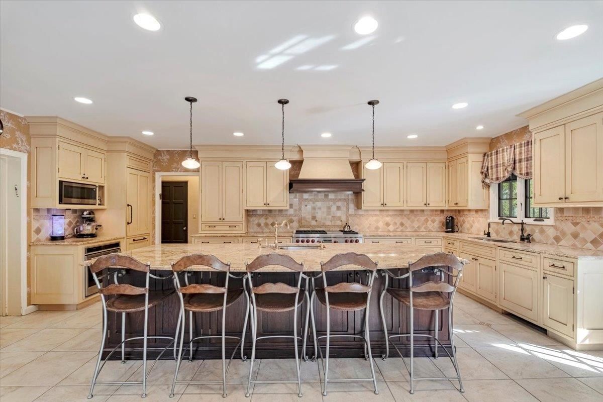 Interior, Kitchen, Pendant Lights, Recessed Lighting