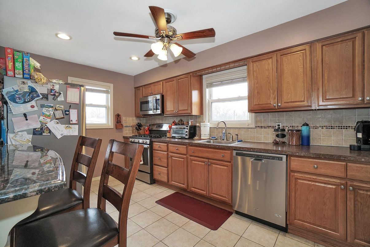 Dining room, Interior, Kitchen, Recessed Lighting