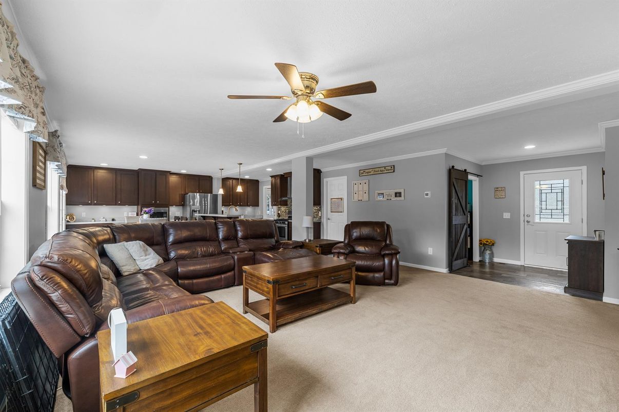 Interior, Kitchen, Living room, Pendant Lights, Recessed Lighting, Stainless Steel Appliances