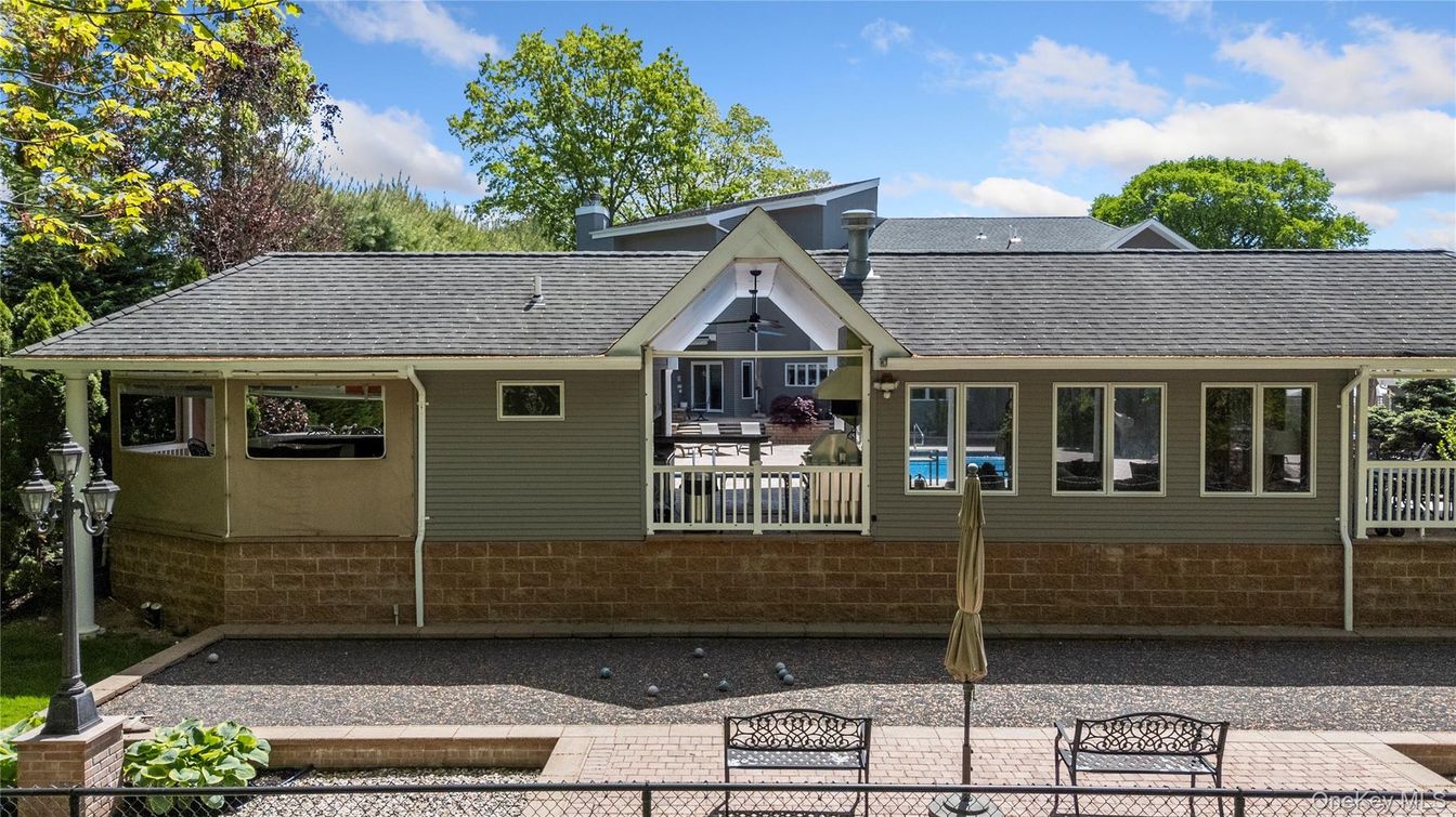 Exterior, Facade, Cape Cod